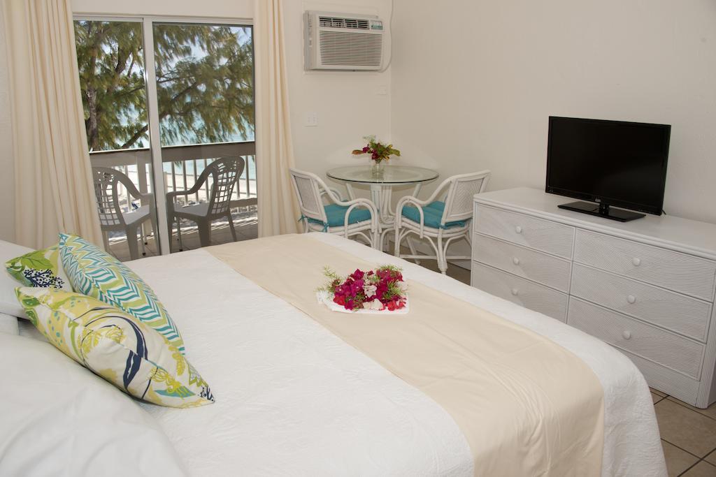 Bohio Dive Resort Cockburn Town Room photo